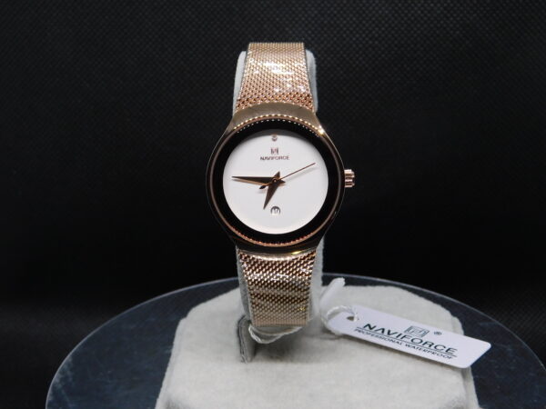 Reloj Mujer Malla Dorada NaviForce