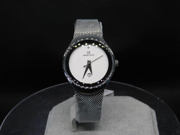 Reloj Mujer Malla Plateada NaviForce