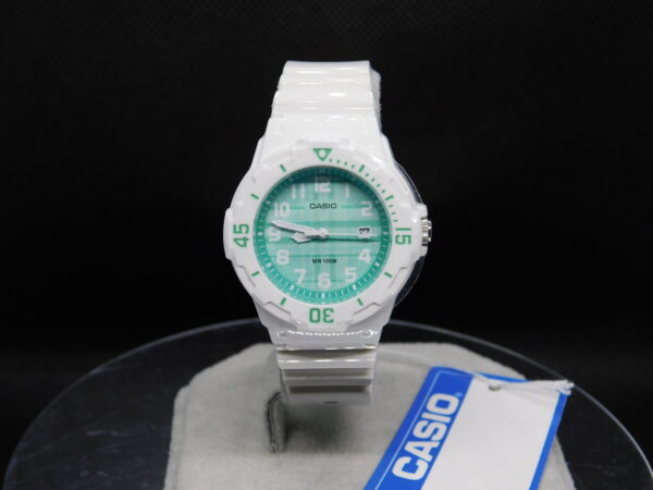 Reloj Casio LRW-200H-3CV