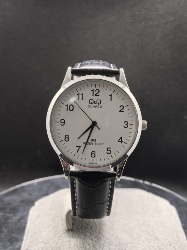 Reloj Hombre Q&Q Cuero