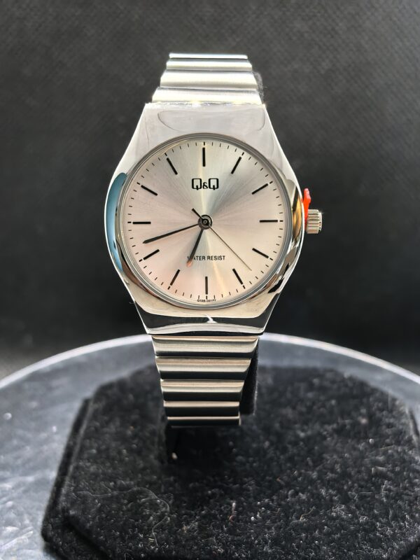 Reloj Acero Inoxidable mujer Q&Q Gris