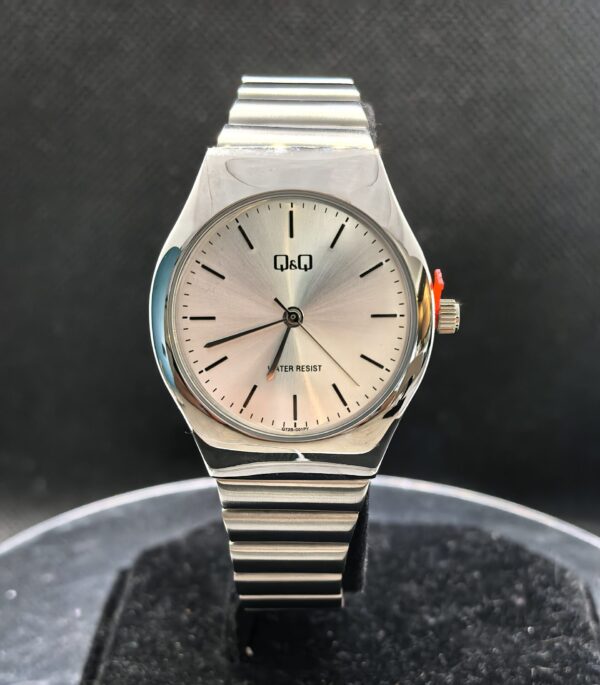 Reloj Acero Inoxidable mujer Q&Q Gris